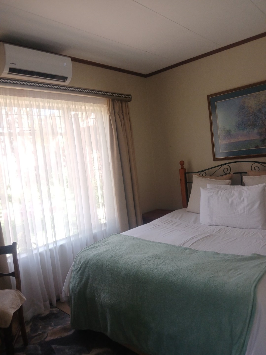 3 Bedroom Property for Sale in Roylglen Gardens Northern Cape